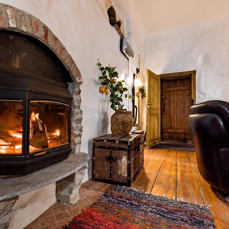 Historical Two-Bedroom Apartment With Sauna, Jacuzzi And Fireplace Tallinn Exteriér fotografie