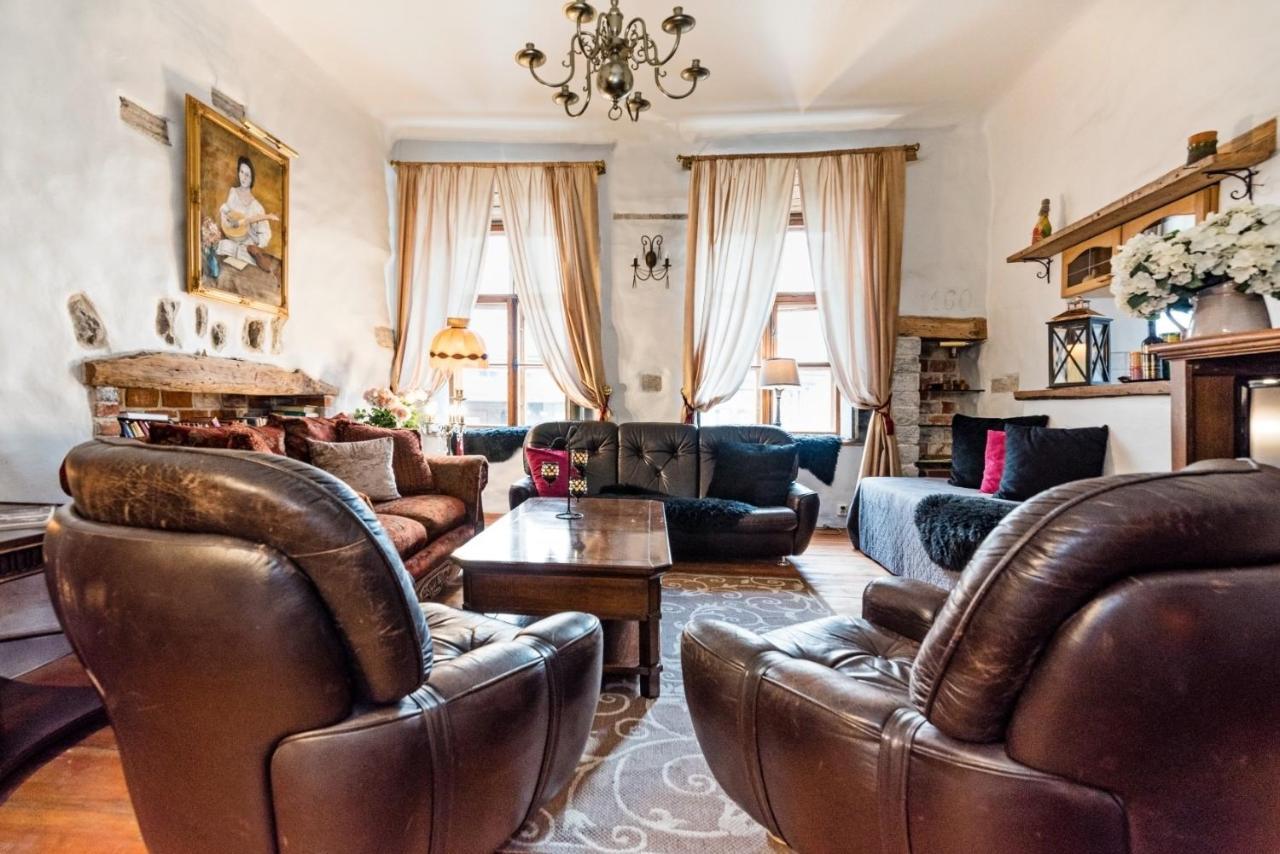 Historical Two-Bedroom Apartment With Sauna, Jacuzzi And Fireplace Tallinn Exteriér fotografie